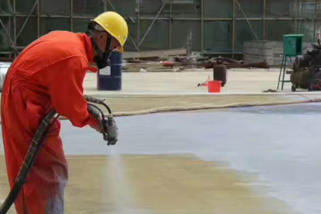 威海彩色路面喷涂是一种为路面